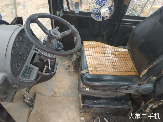 成工 CG955 装载机