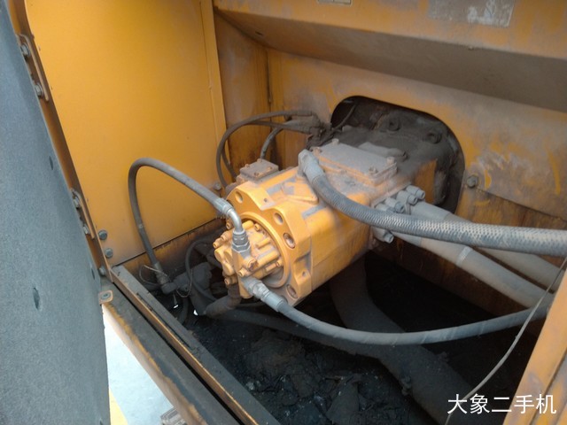 现代 R305LC-7 挖掘机