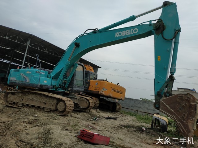 神钢 SK250-8 挖掘机