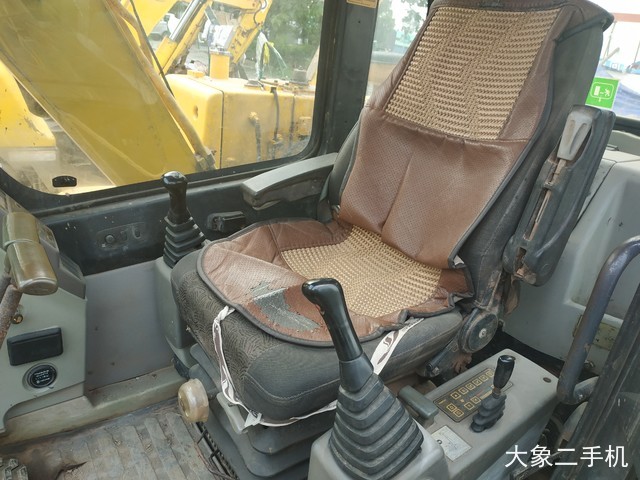 现代 R80-7 挖掘机