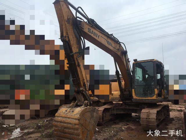 三一重工 SY135C 挖掘机