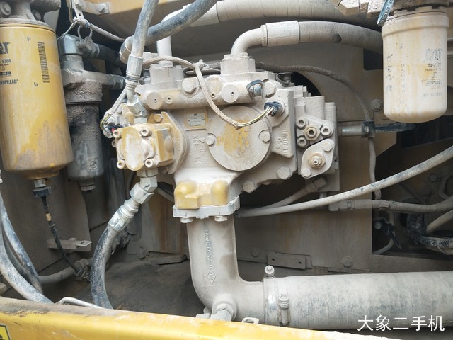 卡特彼勒 323DL 挖掘机