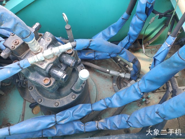 神钢 SK200-8 挖掘机