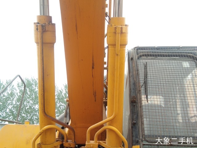 雷沃重工 FR370 挖掘机