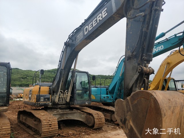 约翰迪尔 E240SC 挖掘机