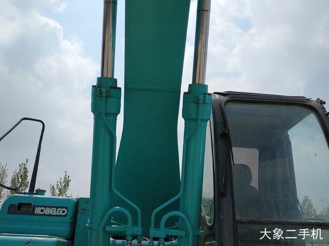 神钢 SK260LC-8 挖掘机