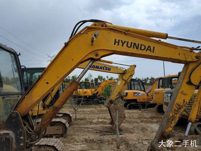 现代 R60-7 挖掘机