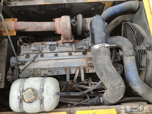 山东临工 LG6210 挖掘机