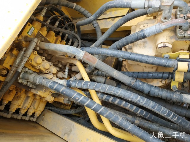 小松 PC240LC-8M0 挖掘机