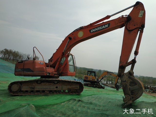 斗山 DH220LC-7 挖掘机