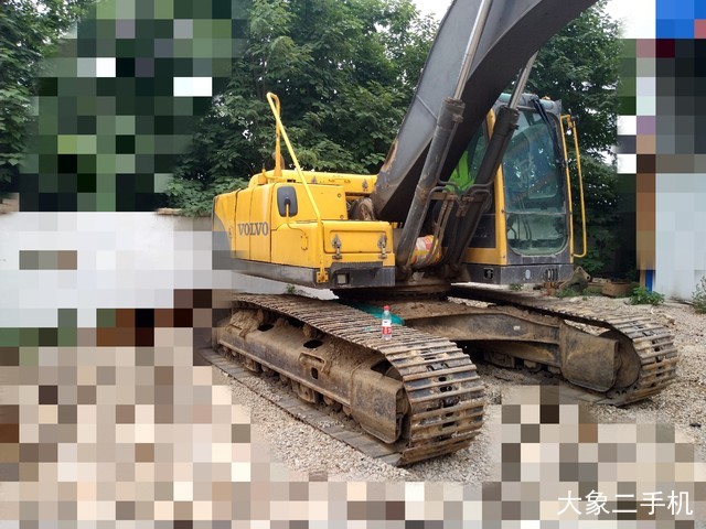 沃尔沃 EC210BLC 挖掘机