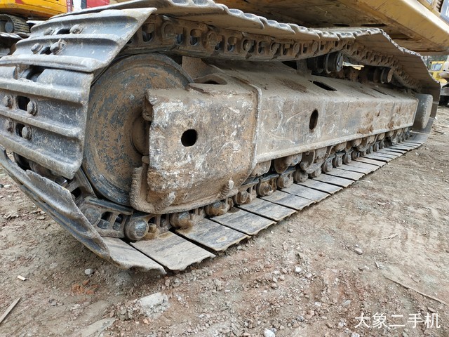 小松 PC240LC-8 挖掘机