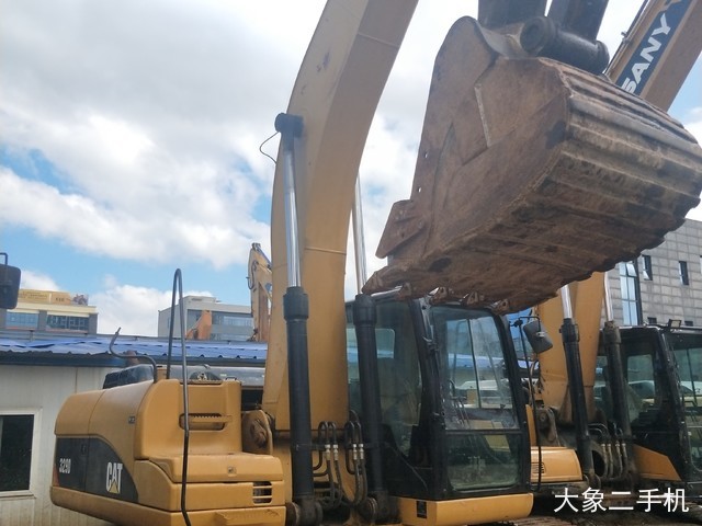 卡特彼勒 329DL 挖掘机