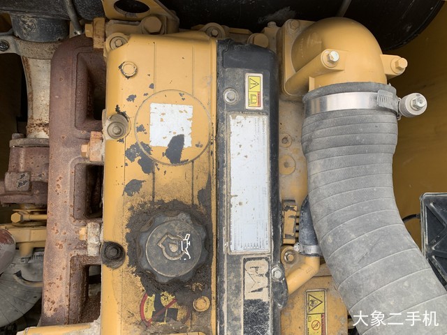 卡特彼勒 323DL 挖掘机