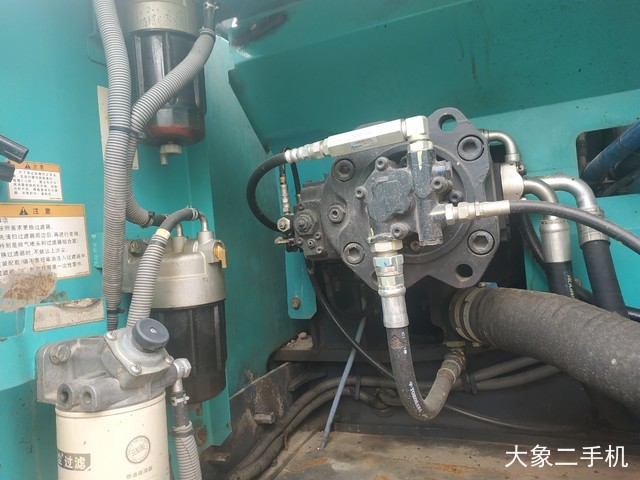 神钢 SK260LC-8 挖掘机