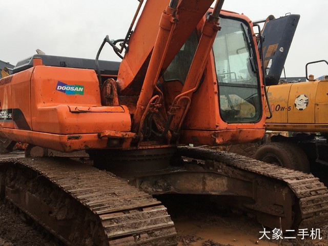 斗山 DH220LC-9E 挖掘机