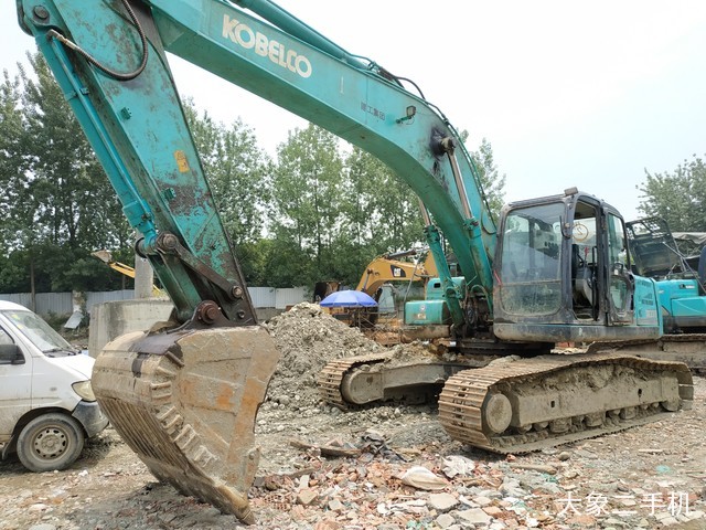 神钢 SK260LC-8 挖掘机