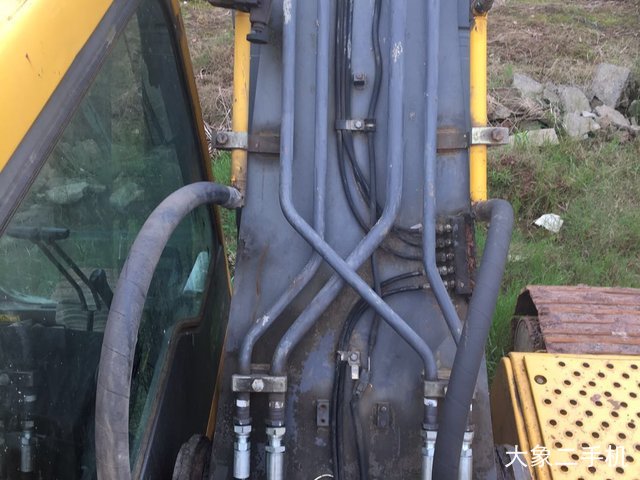 沃尔沃 EC210B 挖掘机