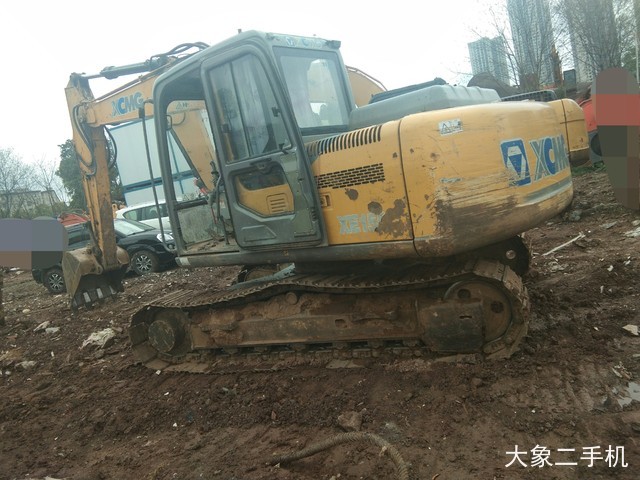 徐工 XE135B 挖掘机