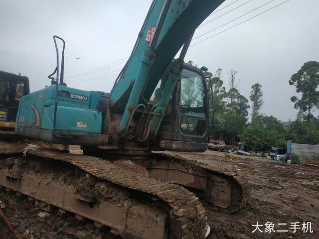 神钢 SK260LC-8 挖掘机