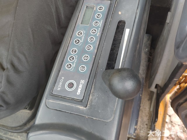 徐工 XE60D 挖掘机