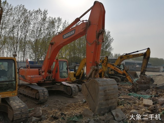 斗山 DH300LC-7 挖掘机