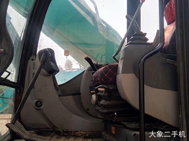 神钢 SK380D-8 挖掘机