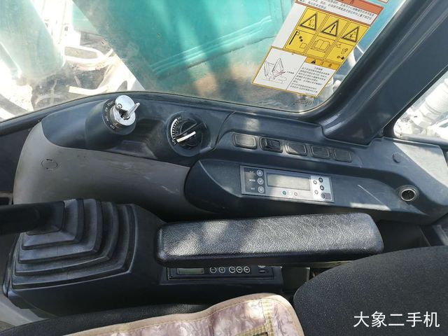 神钢 SK260LC-8 挖掘机