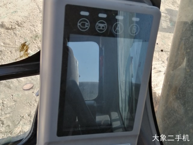 三一重工 SY215C 挖掘机