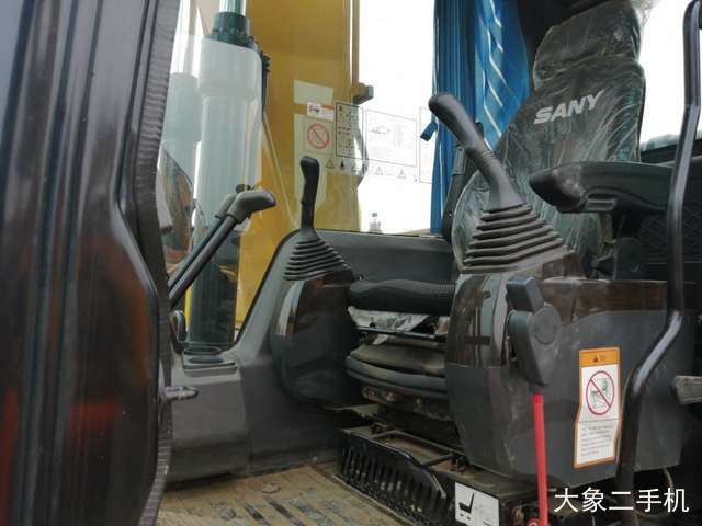 三一重工 SY135C 挖掘机
