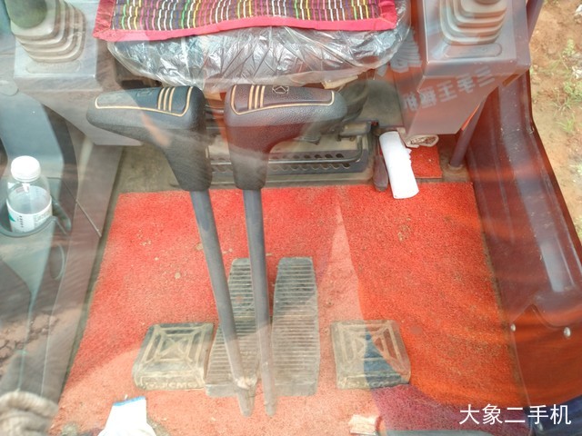 徐工 XE150D 挖掘机