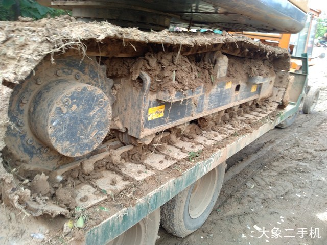 徐工 XE75D 挖掘机