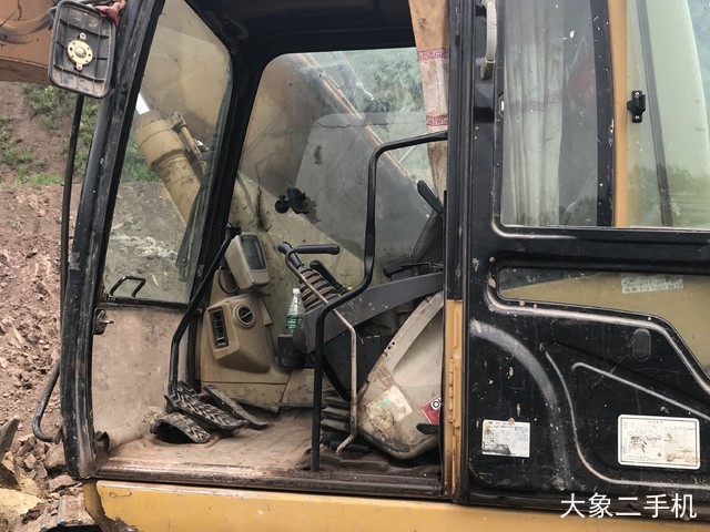 卡特彼勒 320C 挖掘机