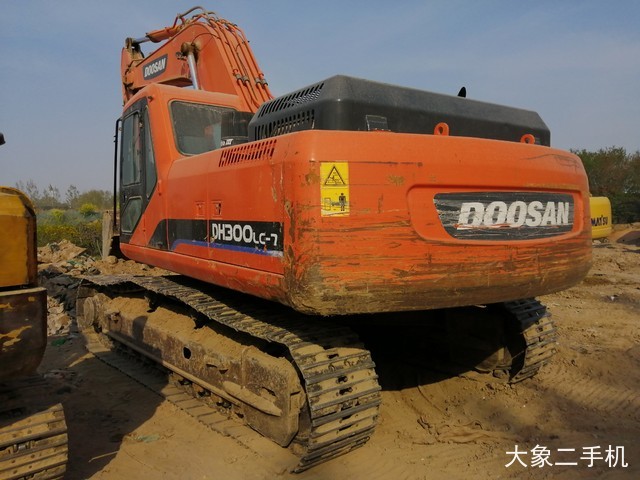 斗山 DH300LC-7 挖掘机