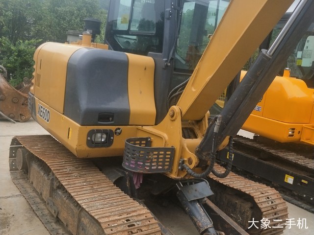 徐工 XE60 挖掘机