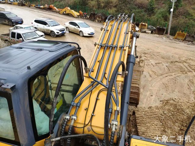 徐工 XE370C 挖掘机