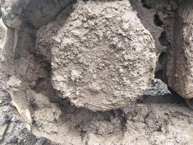 现代 R215-9 挖掘机