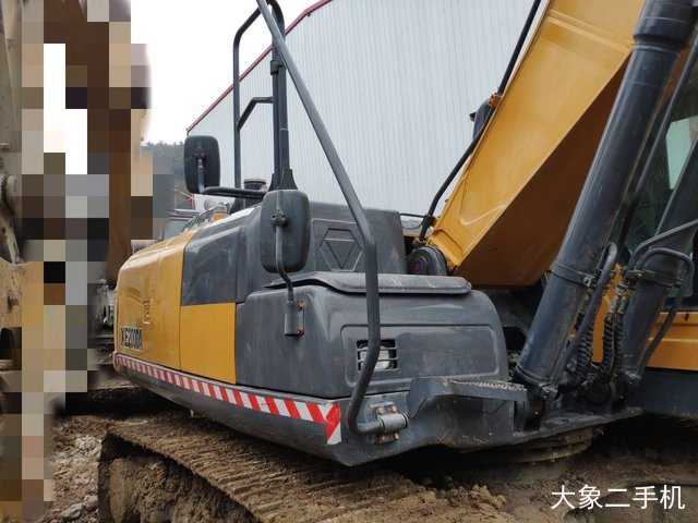 徐工 XE200D 挖掘机