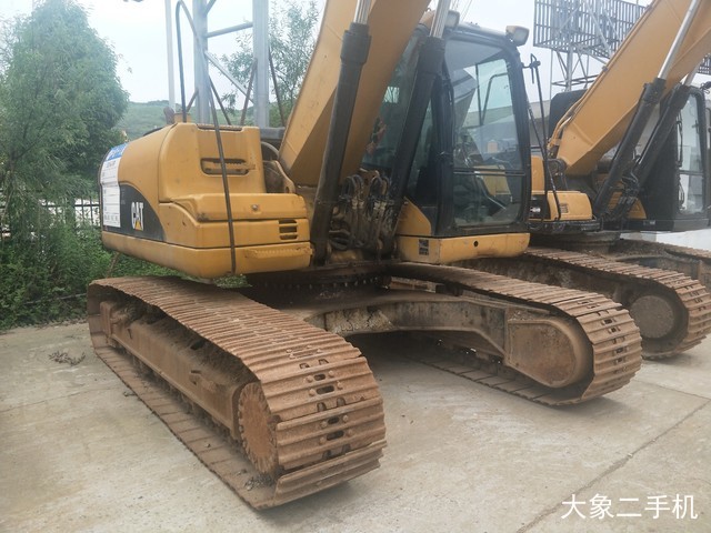 卡特彼勒 323DL 挖掘机