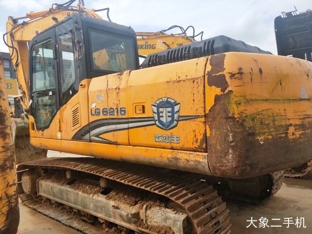 龙工 LG6215 挖掘机