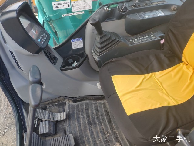 神钢 SK135SR 挖掘机