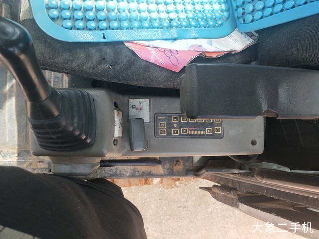 现代 R150LC-7 挖掘机