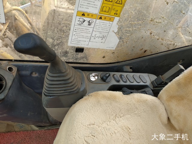 小松 PC240LC-8 挖掘机