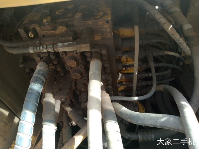 小松 PC240LC-8 挖掘机