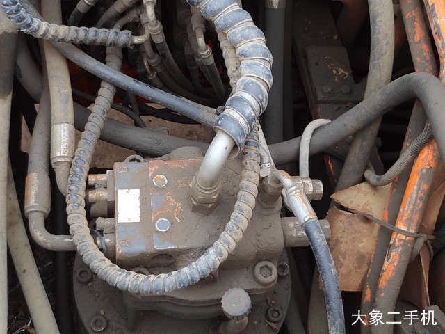 斗山 DX260LC 挖掘机