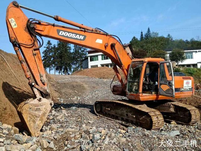 斗山 DH220LC-7 挖掘机