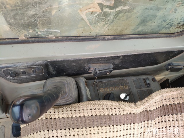 现代 R265LC-7 挖掘机