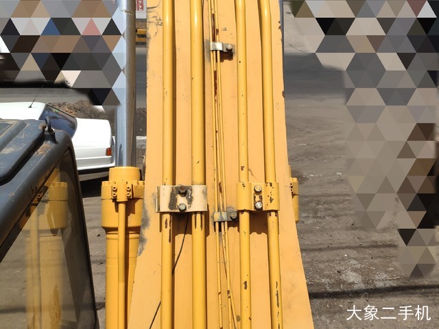 柳工 CLG225 挖掘机