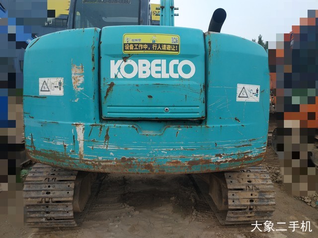 神钢 SK75-8 挖掘机