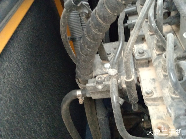 恒岳重工 HY215-8 挖掘机